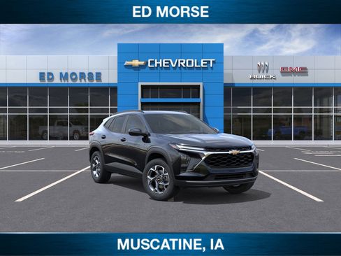 New 2025 Chevrolet Trax LT w/ Sunroof Package image 1