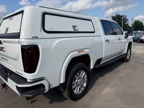 Used 2022 GMC Sierra 3500 Denali w/ Denali Ultimate Package AWD/4WD image 11