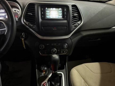 Used 2015 Jeep Cherokee Latitude w/ Trailer Tow Group image 20