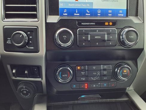 Certified 2020 Ford F350 Lariat w/ Lariat Ultimate Package image 16