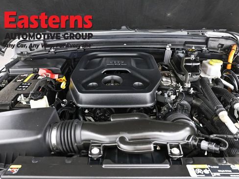 Used 2023 Jeep Wrangler Unlimited w/ Sun & Screen Package image 7