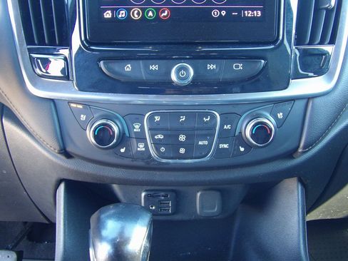 Used 2022 Chevrolet Traverse High Country w/ LPO, Floor Liner Package image 21