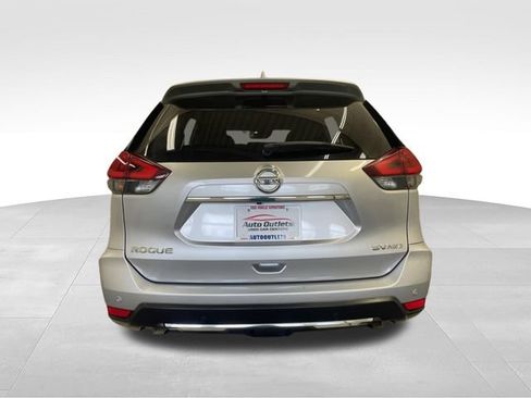 Used 2020 Nissan Rogue SV AWD/4WD image 6
