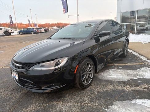 Used 2016 Chrysler 200 S w/ Comfort Group image 3