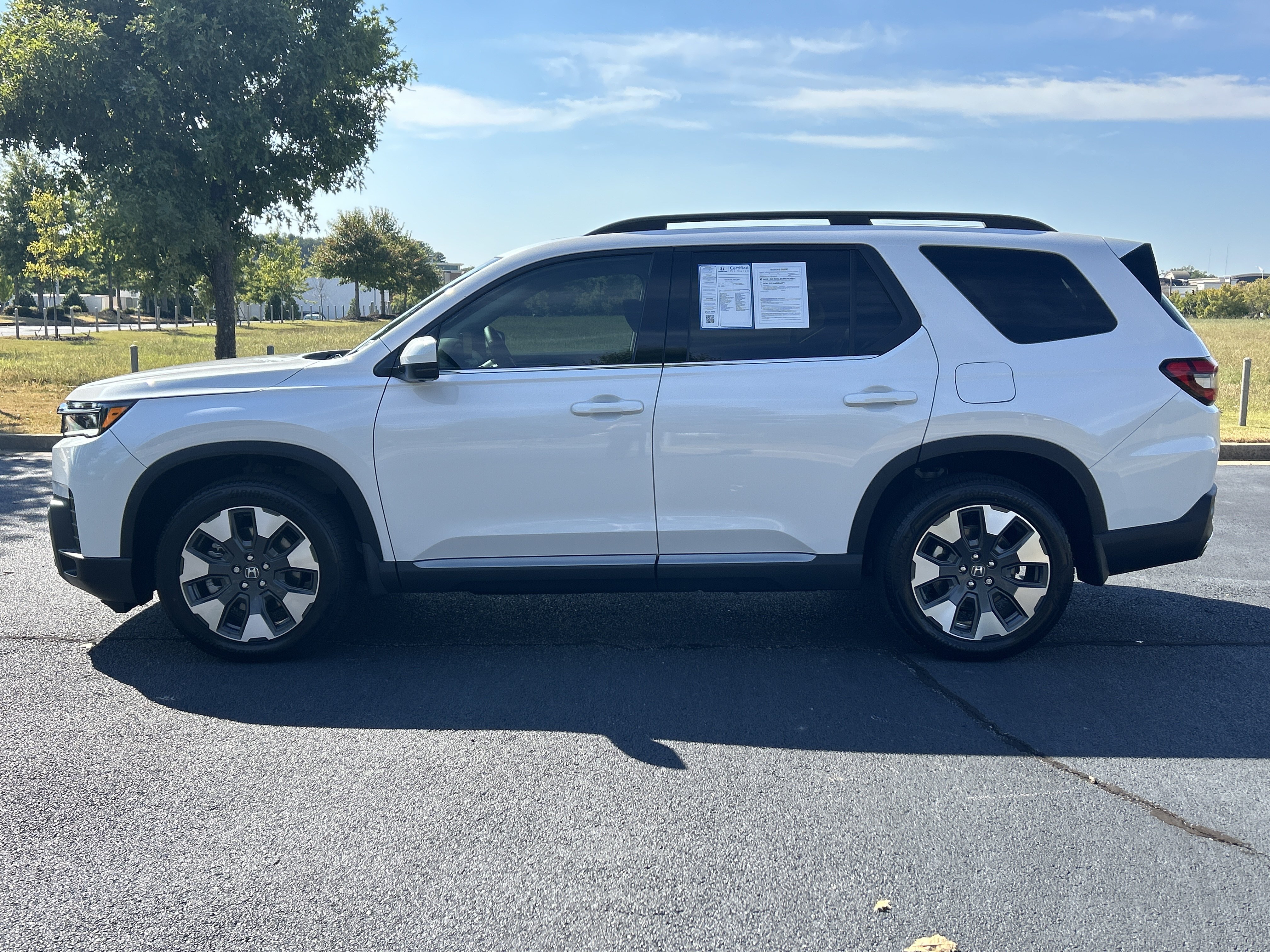 Used 2026 Honda Pilot Elite image 6