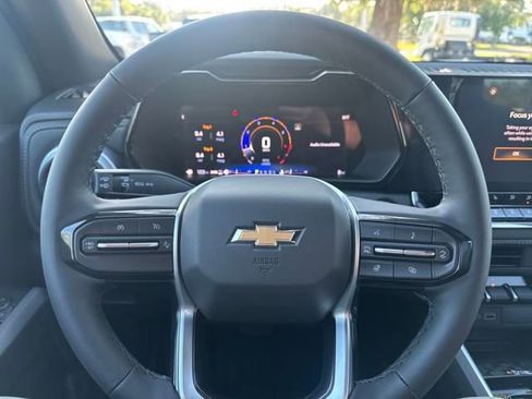 New 2025 Chevrolet Colorado LT w/ LT Convenience Package image 24