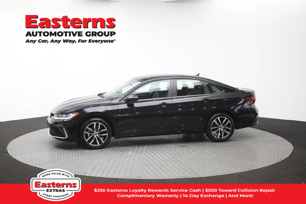 Used 2025 Volkswagen Jetta SE FWD image 59