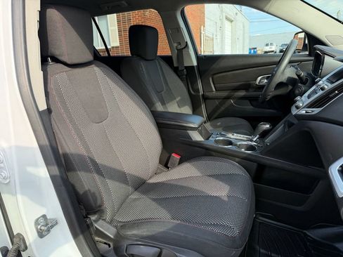 Used 2017 GMC Terrain SLE FWD image 25