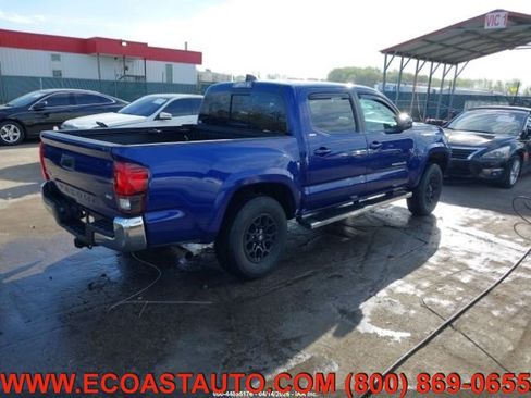 Used 2022 Toyota Tacoma SR5 AWD/4WD image 3