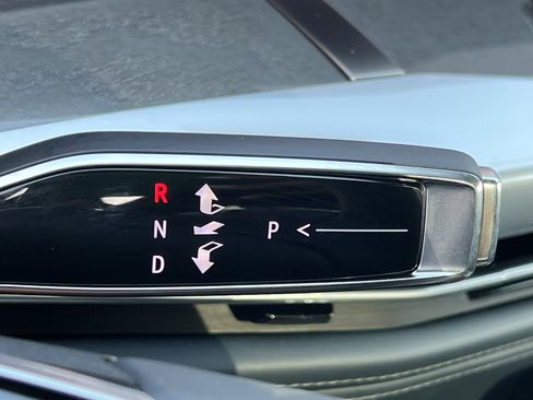 New 2025 Cadillac Escalade IQ Sport 2 w/ LPO, ONYX Package image 32