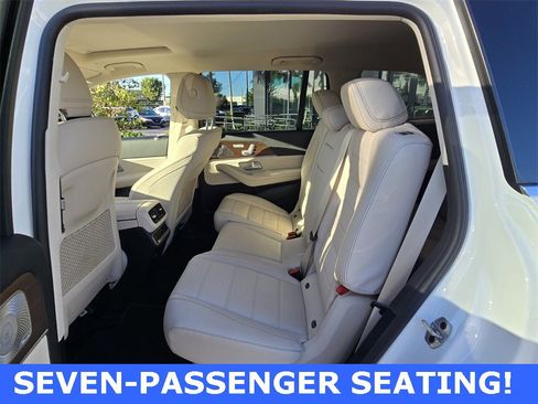 Used 2022 Mercedes-Benz GLS 450 4MATIC image 3
