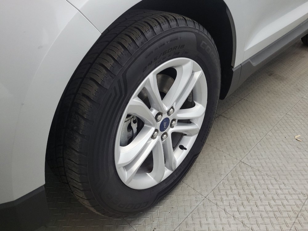 Used 2019 Ford Edge SEL w/ Equipment Group 201A AWD/4WD image 31