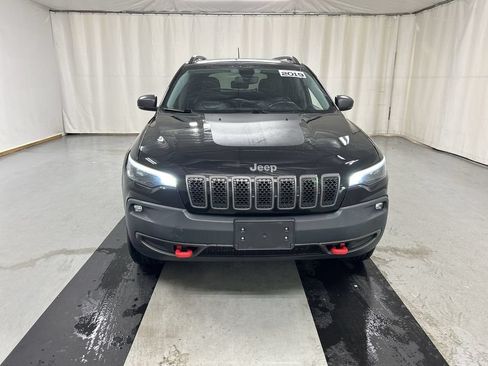 Used 2019 Jeep Cherokee Trailhawk w/ Cold Weather Group AWD/4WD image 3