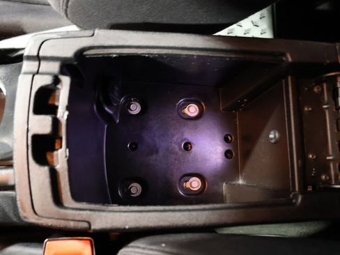 Used 2012 Chrysler 200 LX image 29