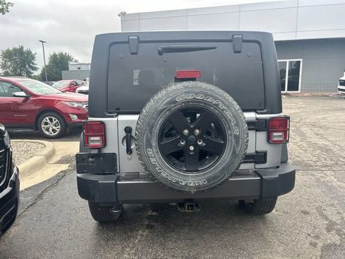 Used 2016 Jeep Wrangler Unlimited Sport AWD/4WD image 3