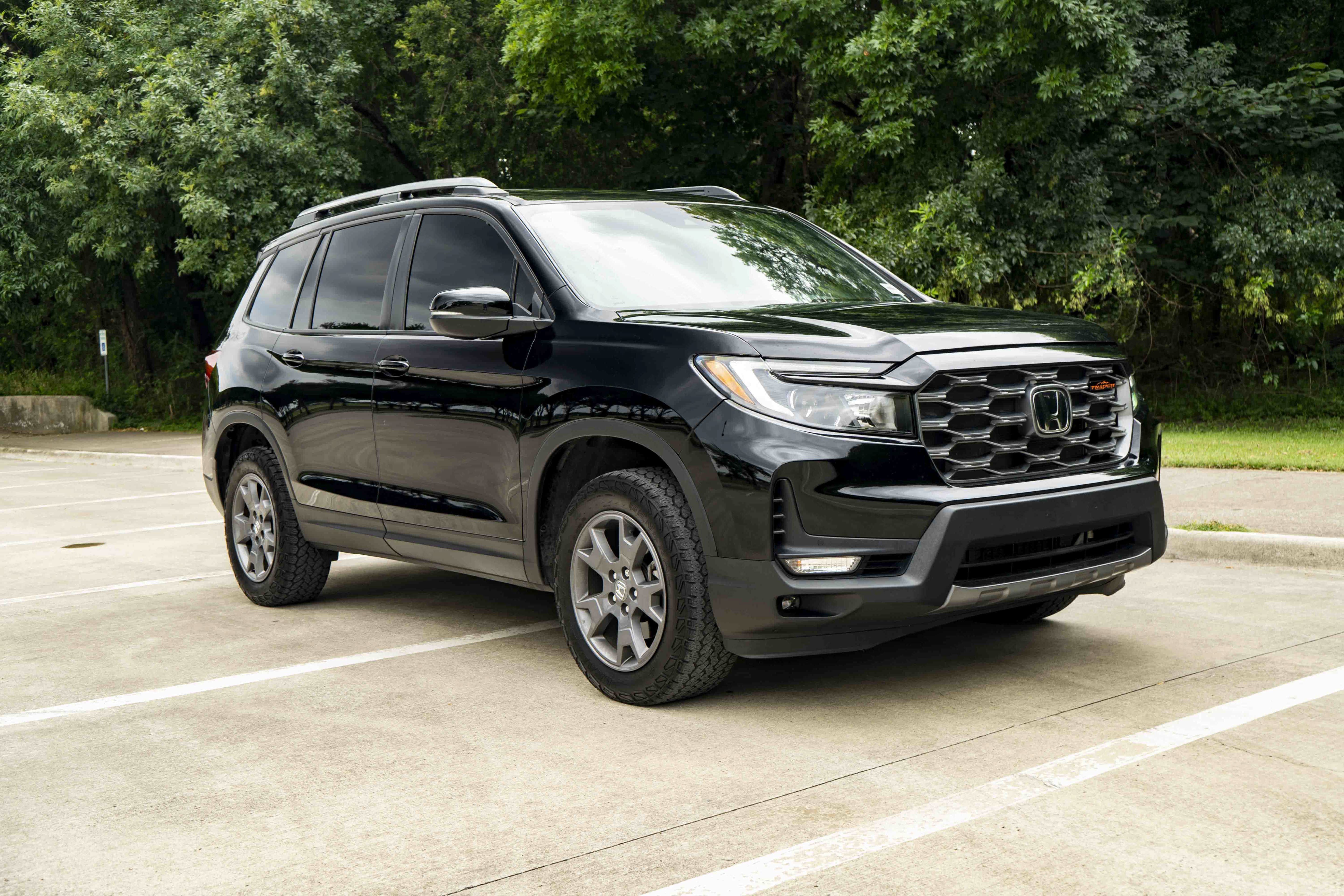 Used 2024 Honda Passport TrailSport image 2
