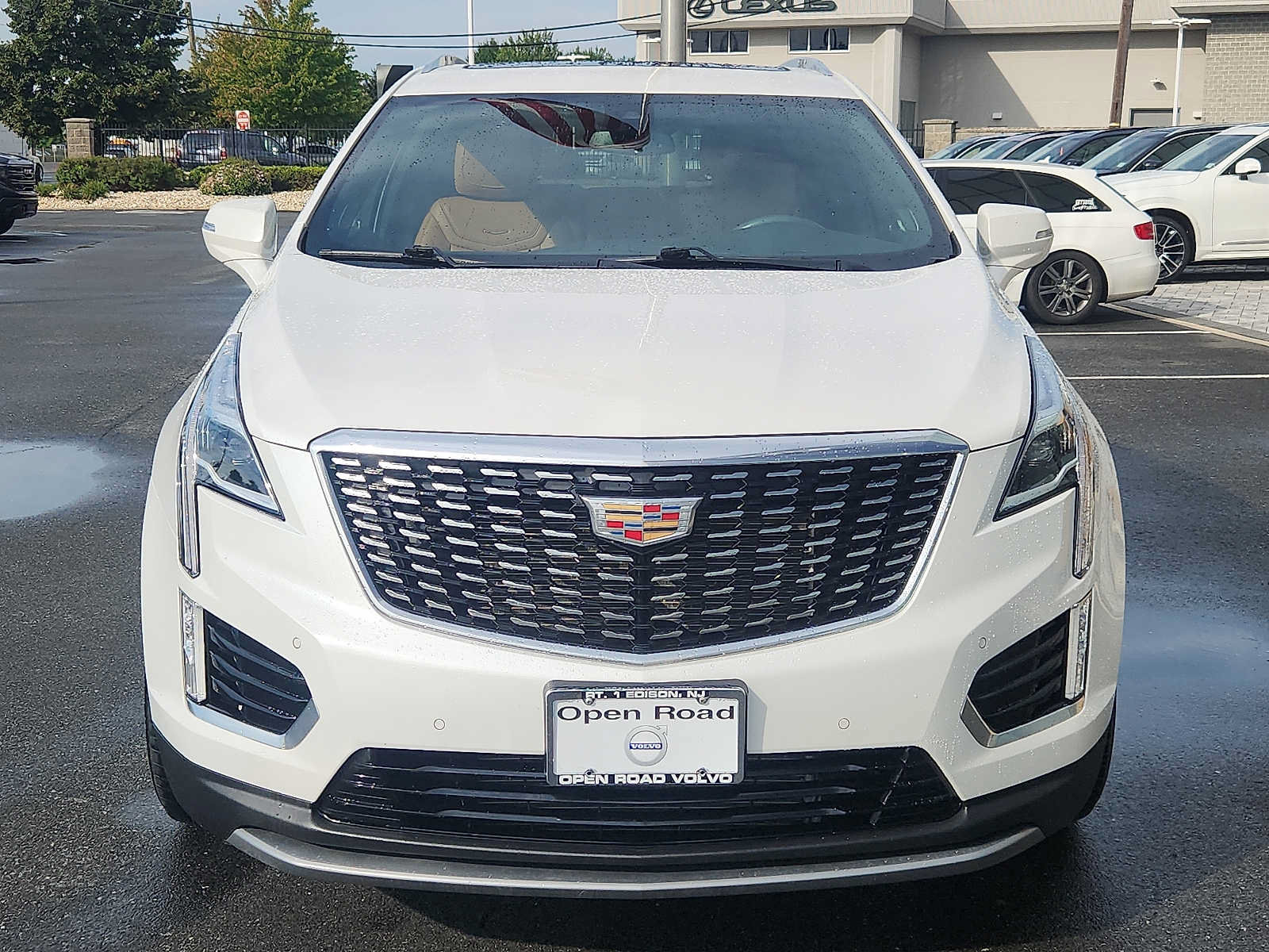 Used 2023 Cadillac XT5 Premium Luxury AWD/4WD image 2