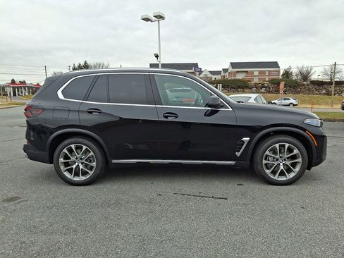 New 2026 BMW X5 xDrive40i w/ Premium Package image 8