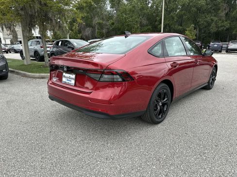 Used 2025 Honda Accord SE image 6
