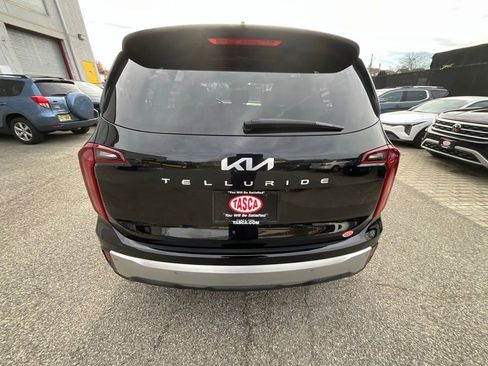 Used 2023 Kia Telluride LX image 7