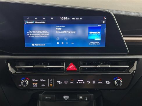 Used 2025 Kia Niro Wind w/ Wind Preserve Package FWD image 14