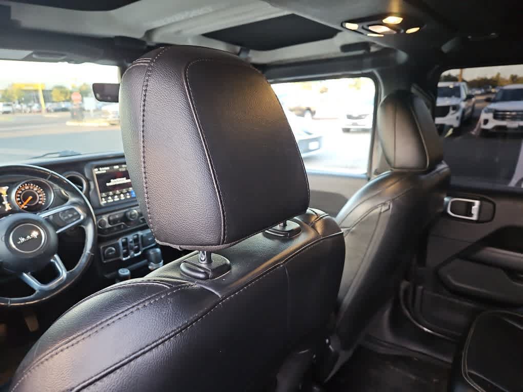Used 2020 Jeep Wrangler Unlimited Sahara AWD/4WD image 11
