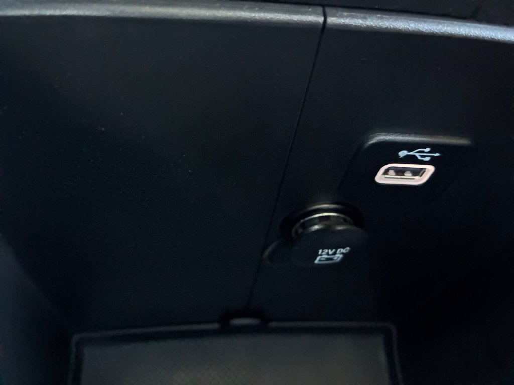 Used 2017 Jeep Wrangler Rubicon w/ Power Convenience Group AWD/4WD image 6