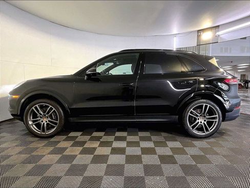 Certified 2023 Porsche Cayenne AWD/4WD image 2