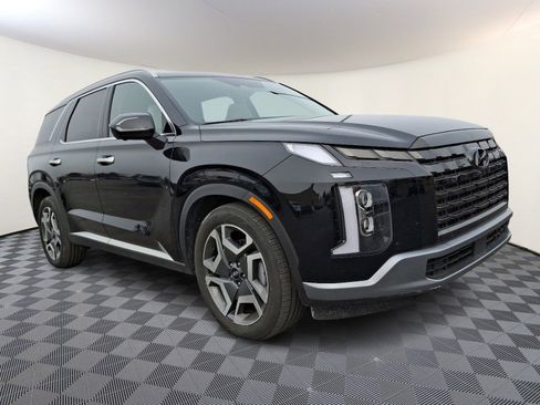 Used 2024 Hyundai Palisade Limited image 1
