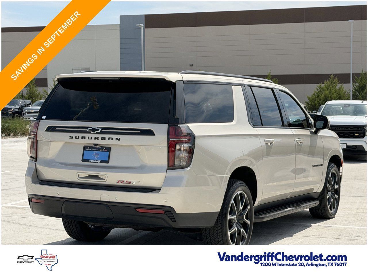 Certified 2023 Chevrolet Suburban RST w/ Luxury Package AWD/4WD image 4