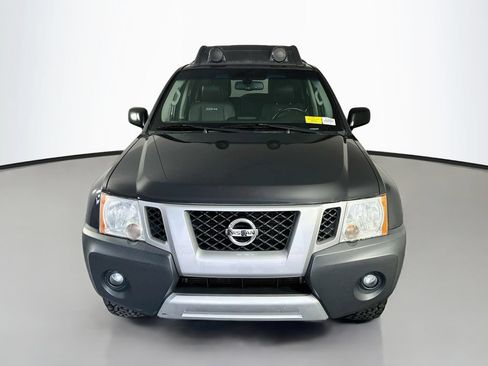 Used 2015 Nissan Xterra S AWD/4WD image 2