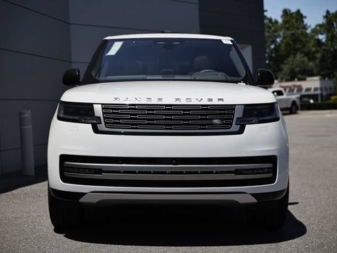 New 2026 Land Rover Range Rover Long Wheelbase SE AWD/4WD image 19