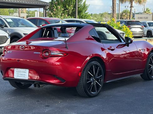 Used 2025 MAZDA MX-5 Miata RF Grand Touring RWD image 13