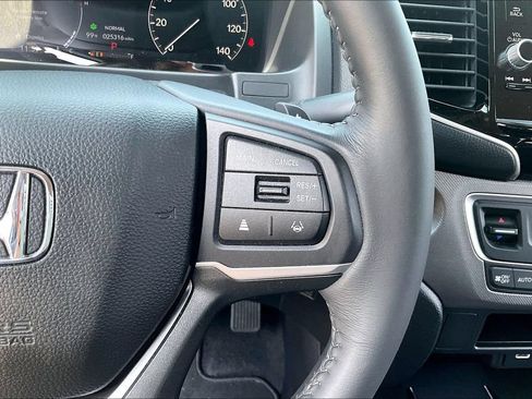 Used 2024 Honda Ridgeline Sport image 13