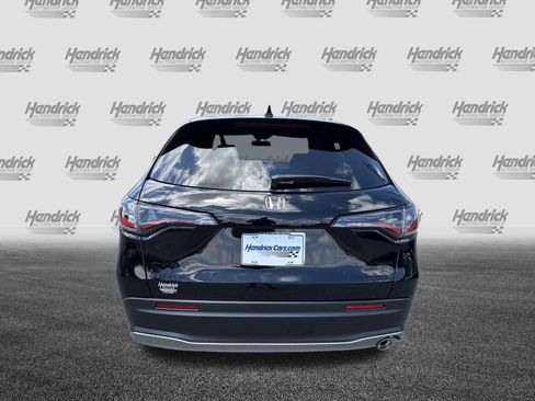 Certified 2026 Honda HR-V Sport image 9