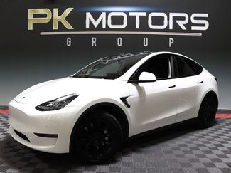 Used 2020 Tesla Model Y Long Range image 1