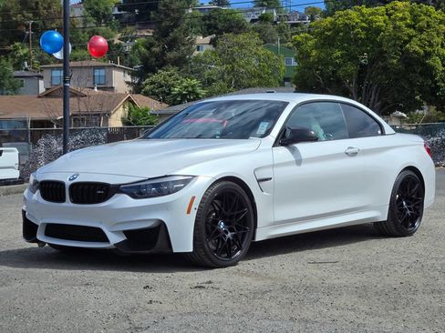 Used 2019 BMW M4 Convertible w/ Competition Package RWD image 10
