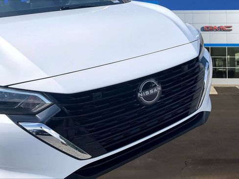 Used 2024 Nissan Sentra SV FWD image 32