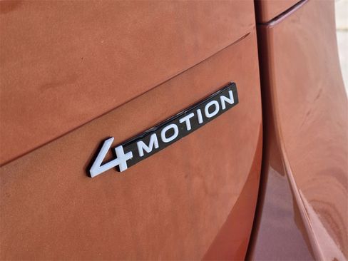 New 2025 Volkswagen ID. Buzz 1st Edition image 8