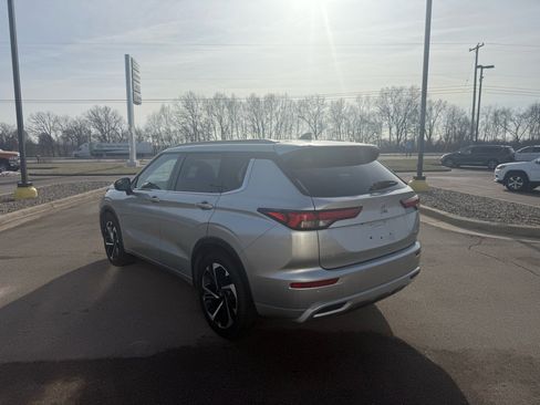 Used 2022 Mitsubishi Outlander SEL image 5