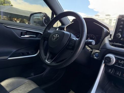 Used 2021 Toyota RAV4 XSE w/ XSE Grade Weather Package AWD/4WD image 25