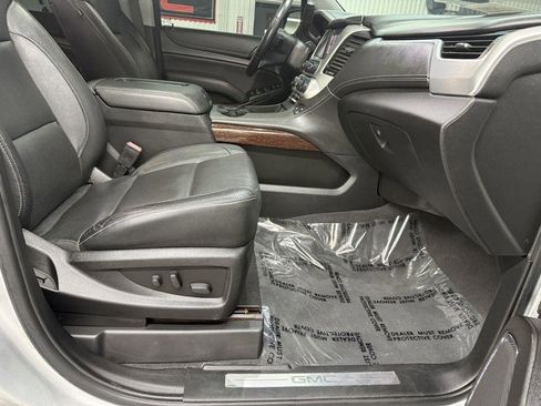 Used 2020 GMC Yukon XL SLT AWD/4WD image 47