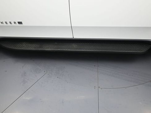 Used 2024 Jeep Wagoneer L Series II w/ Flexible Seating Group image 27