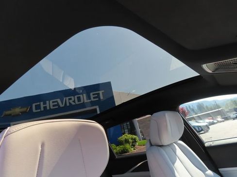Used 2024 Cadillac Lyriq Luxury RWD image 46