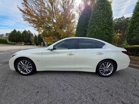 Used 2018 INFINITI Q50 Luxe w/ Essential Package (3.0T Luxe) AWD/4WD image 2