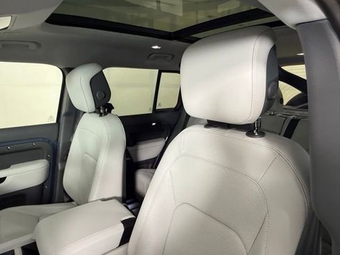 New 2026 Land Rover Defender 110 S image 6
