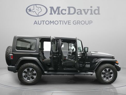 Used 2018 Jeep Wrangler Unlimited Sahara AWD/4WD image 40