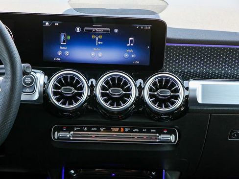 Certified 2025 Mercedes-Benz GLB 250 image 21