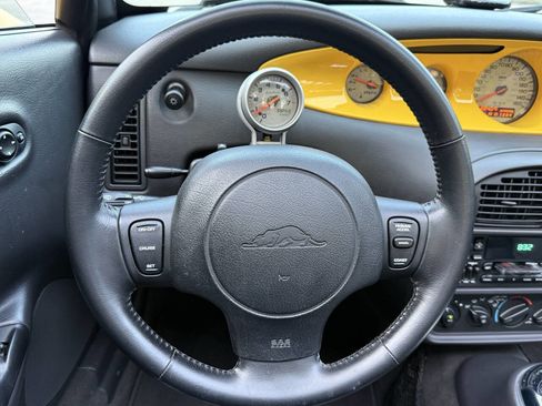 Used 2000 Plymouth Prowler image 31