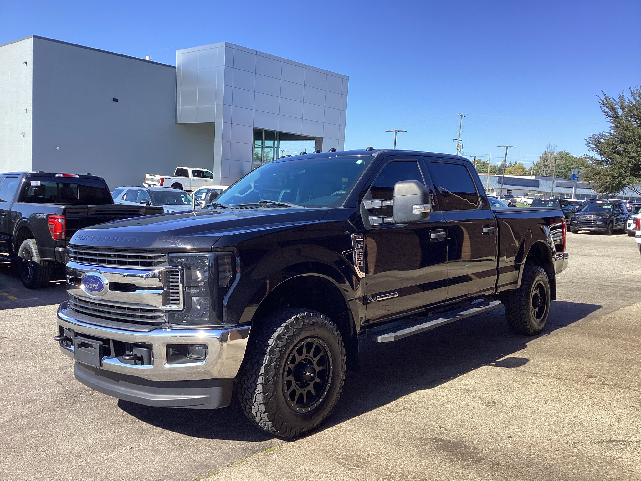 Used 2019 Ford F250 XLT w/ XLT Value Package AWD/4WD image 5